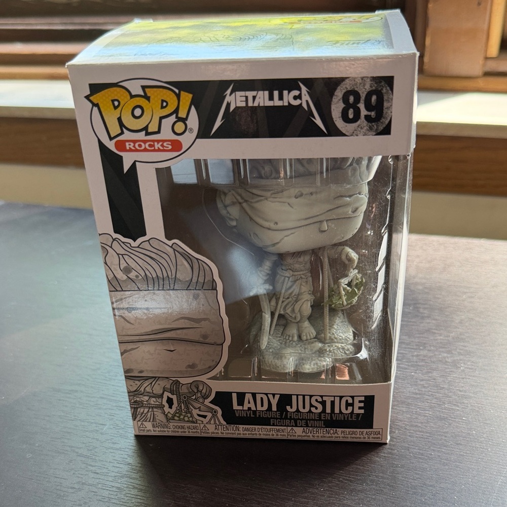 Pop Metallica Lady Justice Vinyl Figure